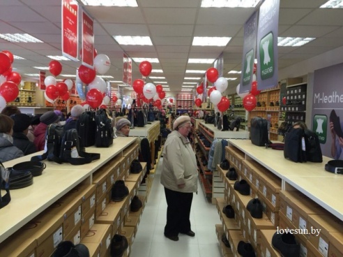 Сувениры, акции, развлекательная программа. В Светлогорске открылся первый магазин сети "Мегатоп"