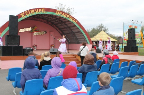 Избиратели в Костюковичах в день выборов окунулись в праздничную атмосферу (+ фото)