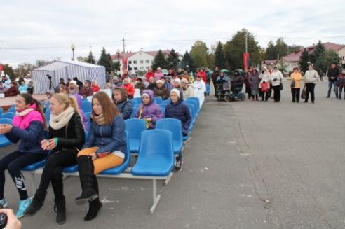 Избиратели в Костюковичах в день выборов окунулись в праздничную атмосферу (+ фото)