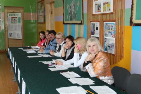 Около 90 % избирателей пришли на участок для голосования № 4 в Костюковичах (+ фото)