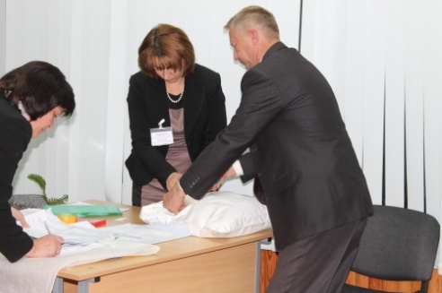 Подсчет голосов в Костюковичах прошел в присутствии наблюдателей ОБСЕ (+ фото)