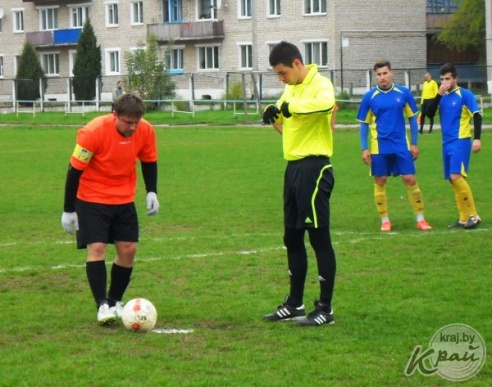 Футбол. Вилейка дома сыграла с червенским «Колосом» вничью – 2:2. Червень спасал игру, проигрывая 0:2 (ФОТО)
