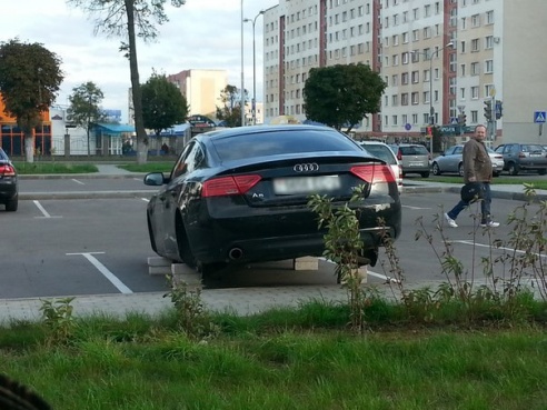 В Орше воруют колеса