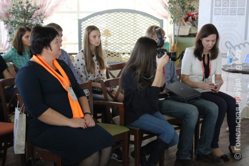 В Гомеле открыли бесплатные курсы для пенсионеров «Планшет с нуля»