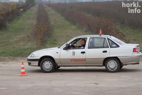 Маневрирования автомобилистов в Горках. 90 фото!