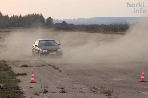 Маневрирования автомобилистов в Горках. 90 фото!