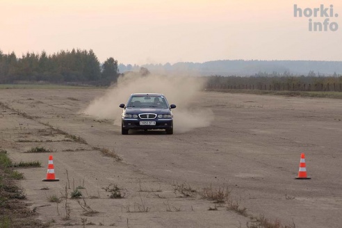 Маневрирования автомобилистов в Горках. 90 фото!