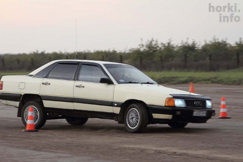 Маневрирования автомобилистов в Горках. 90 фото!