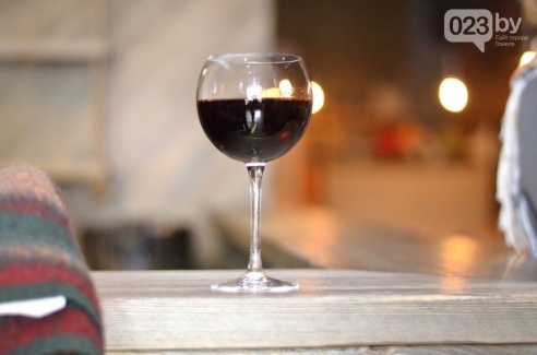 Гомельский паб «Гарри Портер» расширился: новый зал в стиле лофт совместил в себе кальянную и суши-бар