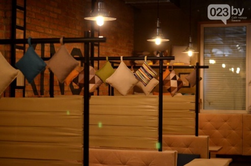 Гомельский паб «Гарри Портер» расширился: новый зал в стиле лофт совместил в себе кальянную и суши-бар