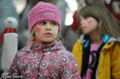 Торговый центр «Секрет» отметил свой День рождения Чемпионатом по поеданию бургеров и выбором «Мисс Секрет»