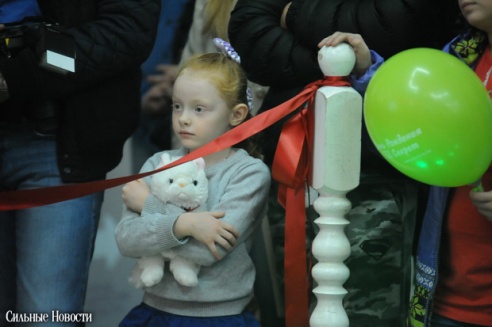 Торговый центр «Секрет» отметил свой День рождения Чемпионатом по поеданию бургеров и выбором «Мисс Секрет»