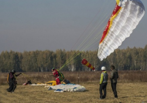 В Гомеле прошел чемпионат Беларуси по парапланеризму (фото)