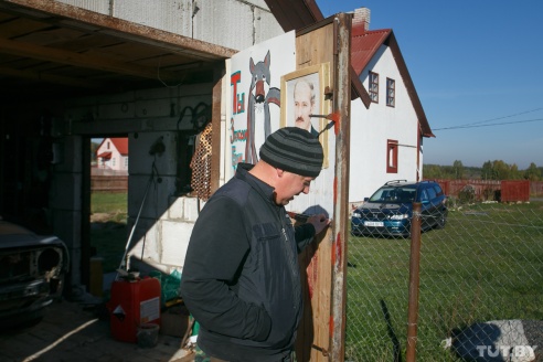 "Посмотрел, что женщина — ничего". Как живут на Дрибинщине, где более 10% голосов отдали за Короткевич