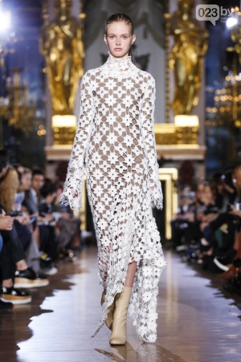 Гомельчанка пошила аналог платья от Стеллы Маккартни, оригинал которого стоит больше трех тысяч долларов