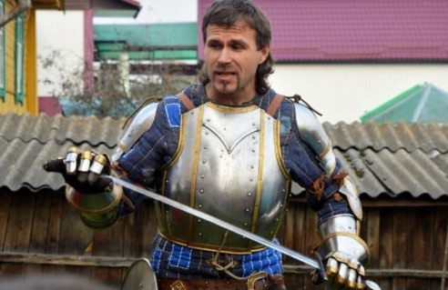 На свяце "Альгердаў шлях" у Глыбокім дзеці біліся на мячах і стралялі з лука (ФОТА)