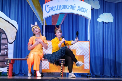 Во Дворце культуры прошел шоу-конкурс «Дочки-матери-2015»