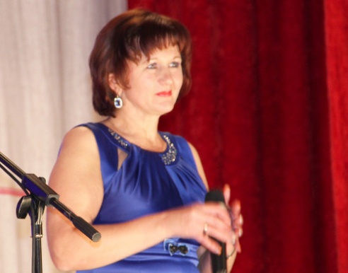 В Костюковичском районном Центре культуры состоялся праздничный концерт «Твоей улыбки свет», посвященный Дню матери (+ фото)