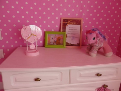 Речичанка рассказала, во сколько ей обошелся ремонт детской комнаты для девочек