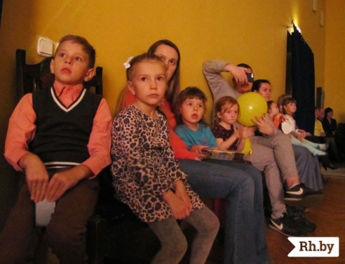 “Батлейка” адкрыла 25-ы тэатральны сезон, акцёраў уганаравалі граматамі (Фота)