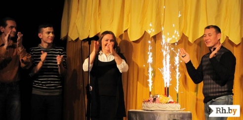 “Батлейка” адкрыла 25-ы тэатральны сезон, акцёраў уганаравалі граматамі (Фота)