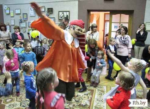 “Батлейка” адкрыла 25-ы тэатральны сезон, акцёраў уганаравалі граматамі (Фота)