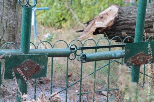 История о гомельском предпринимателе, на которого более пятидесяти заявлений с жалобами уже поступили в милицию, прокуратуру и другие компетентные органы