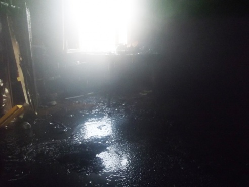 Гарэў дом на Маладзечаншчыне, папярэдняя прычына – складванне рэчаў каля печы