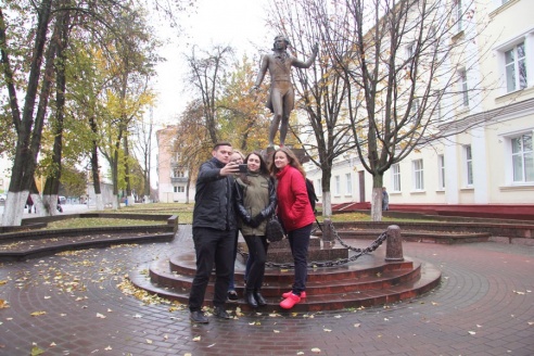 Чатыры невядомыя раней лісты Міхала Клеафаса Агінскага паказаў у Маладзечне Пётр Краўчанка (шмат фота)