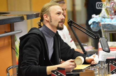 Гомельские ремесленники представили новые hand-made работы и поделились секретами своего ремесла