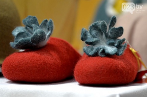 Гомельские ремесленники представили новые hand-made работы и поделились секретами своего ремесла