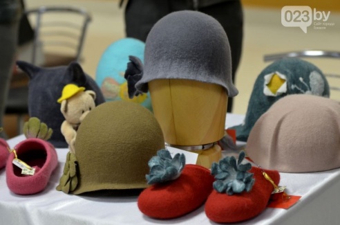 Гомельские ремесленники представили новые hand-made работы и поделились секретами своего ремесла