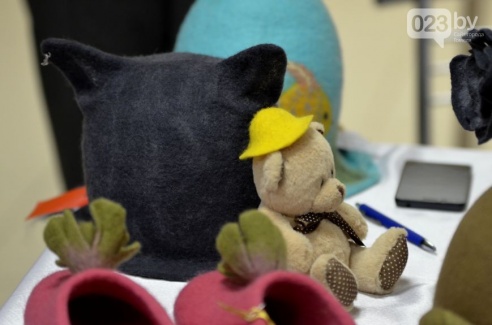 Гомельские ремесленники представили новые hand-made работы и поделились секретами своего ремесла