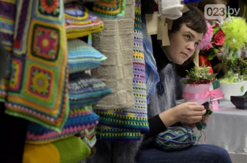 Гомельские ремесленники представили новые hand-made работы и поделились секретами своего ремесла