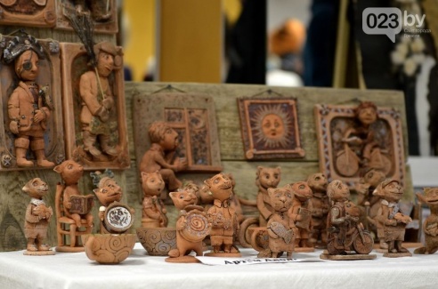 Гомельские ремесленники представили новые hand-made работы и поделились секретами своего ремесла