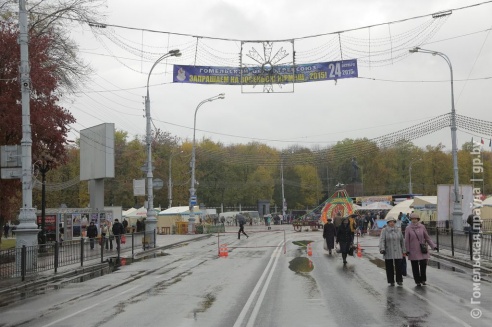 Налетай, торопись… Гомельчане оценили размах ярмарки на площади Ленина