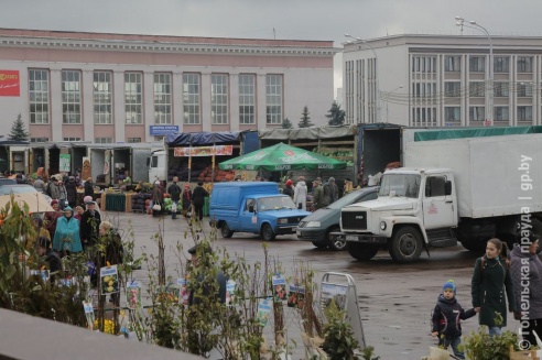 Налетай, торопись… Гомельчане оценили размах ярмарки на площади Ленина