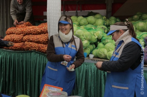 Налетай, торопись… Гомельчане оценили размах ярмарки на площади Ленина