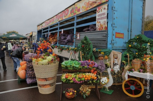 Налетай, торопись… Гомельчане оценили размах ярмарки на площади Ленина