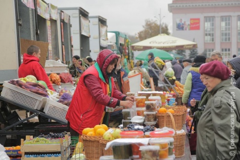 Налетай, торопись… Гомельчане оценили размах ярмарки на площади Ленина