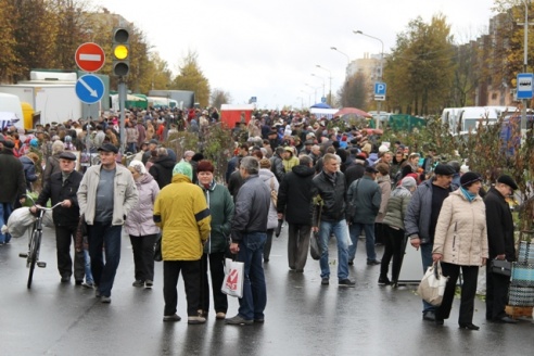 На ярмарке сбережения тратили с пользой