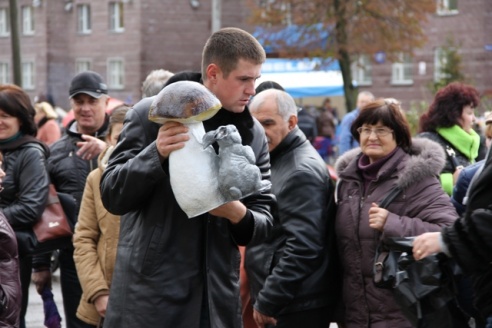 На ярмарке сбережения тратили с пользой