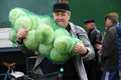 На ярмарке сбережения тратили с пользой