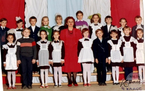 Алена Астроўская пра сваю першую настаўніцу Ганну Асіповіч: Мы вучылiся ў яе цярпенню, добразычлiвасцi і сумленнасці