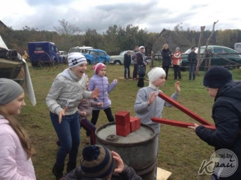 Вилейские гимназисты побывали в палаточном лагере времен Великой Отечественной войны (ФОТО)