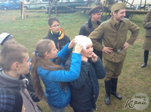 Вилейские гимназисты побывали в палаточном лагере времен Великой Отечественной войны (ФОТО)