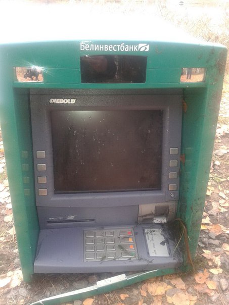 Мозырь: вор-рецидивист украл банкомат и почти 400 миллионов рублей из здания горбольницы (фото)