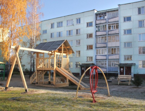 С благоустройством дворовых территорий в Костюковичах справились (+ фото)