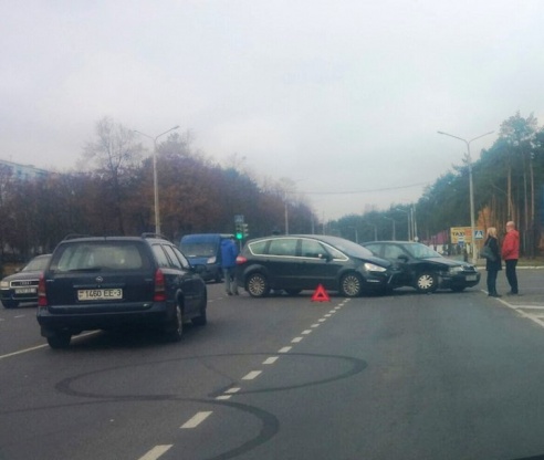 Фотофакт: ДТП возле ТЦ "Березки"