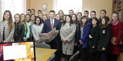 На базе редакции газеты «Кобрынскі веснік» прошли занятия в рамках проекта «Школа молодого руководителя»